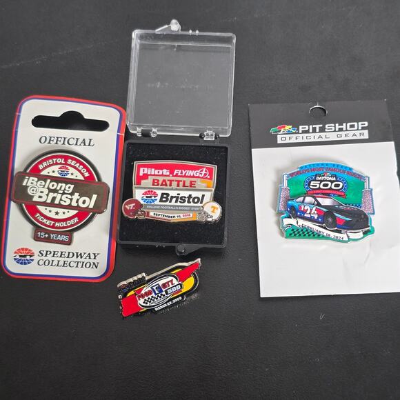 A lot of 4 Racetrack Lapel Pins - Picture 1 of 5
